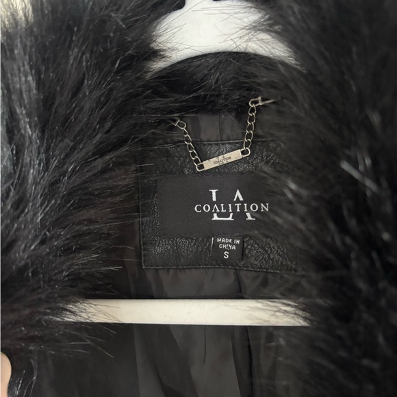 TA Coalition Black Faux Leather Jacket w/ Luxe Faux Fur Collar | Y2K Glam Size S - Picture 2 of 6